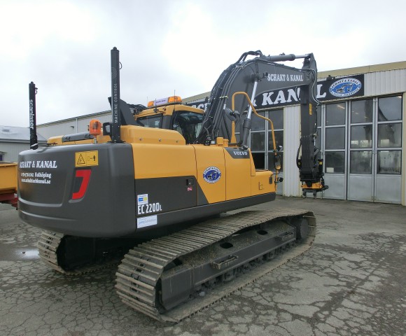 VOLVO EC220DL