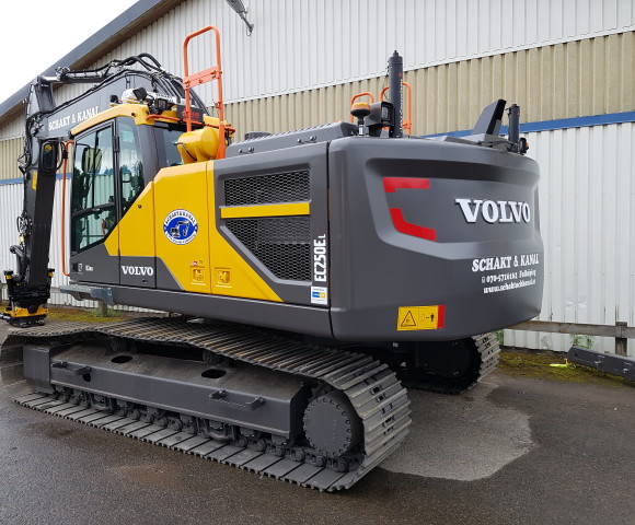 VOLVO EC250EL